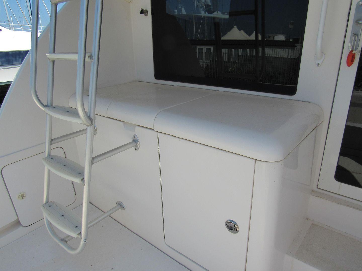 Bertram 390 Convertible 42'