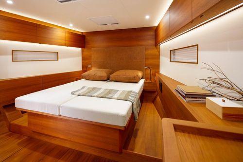 Solaris Yachts 64'